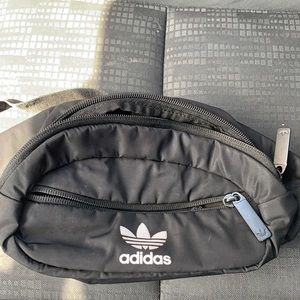 ADIDAS FANNY PACK ACCESSORY